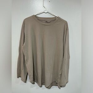 H&M Men’s L Beige Long Sleeve Scalloped Tee